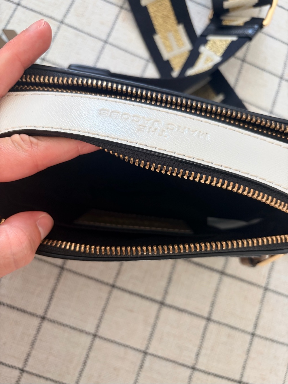 Marc Jacob’s Crossbody - Picture 11 of 13